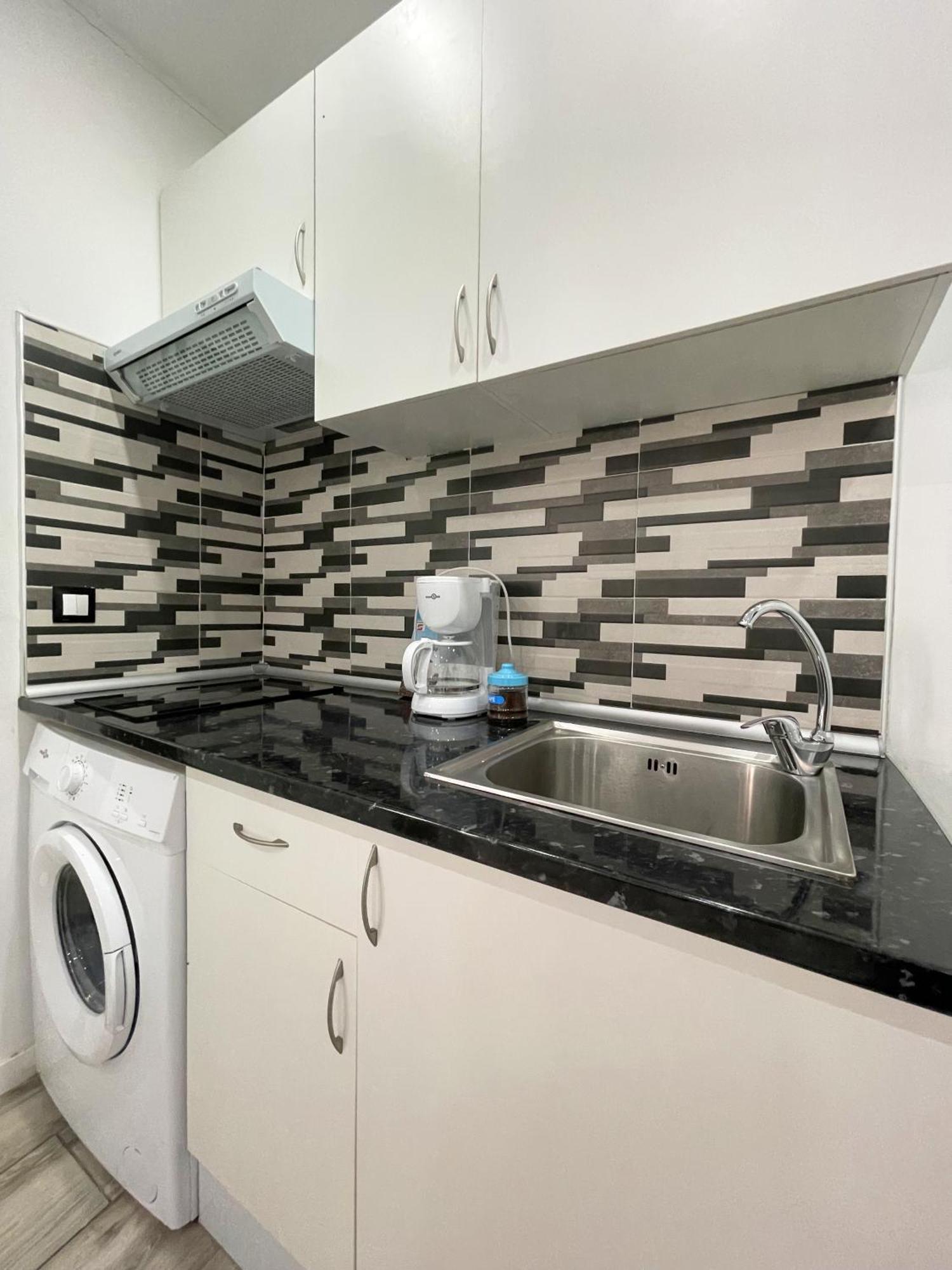 מדריד Apartments Near Metro מראה חיצוני תמונה