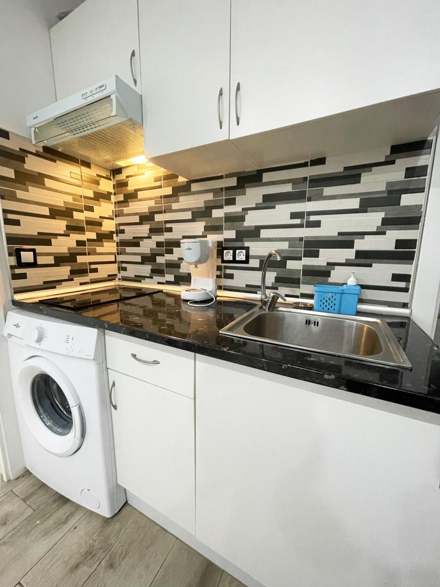 מדריד Apartments Near Metro מראה חיצוני תמונה